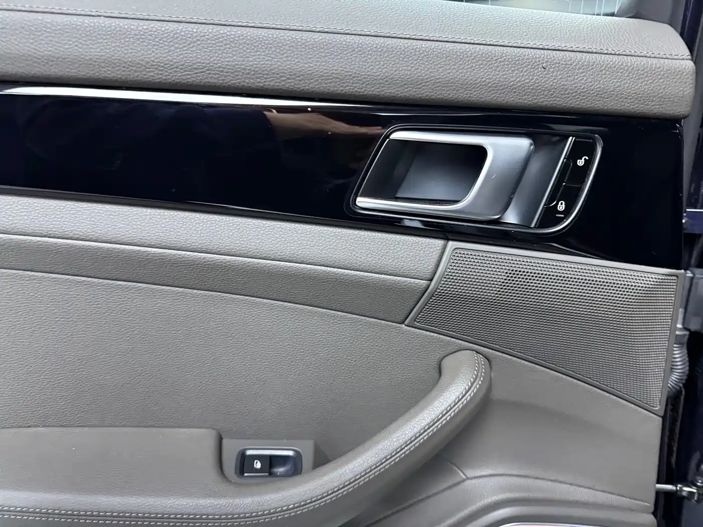 Porsche Panamera 2017 Panamera 3.0T фото 10