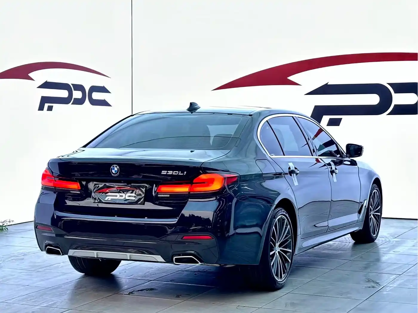 BMW 5 Series 2023 530Li Leading M Sport Package фото 19