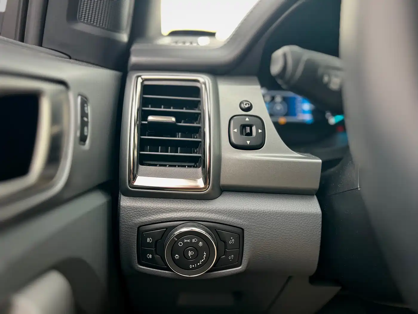 Ford Everest 2017 2017 2.0T Gasoline Automatic 4WD Luxury Edition 5-Seater