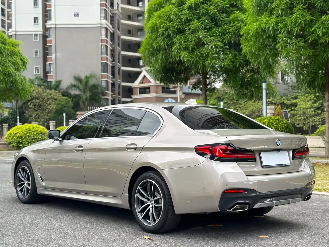 BMW 5-SERIES