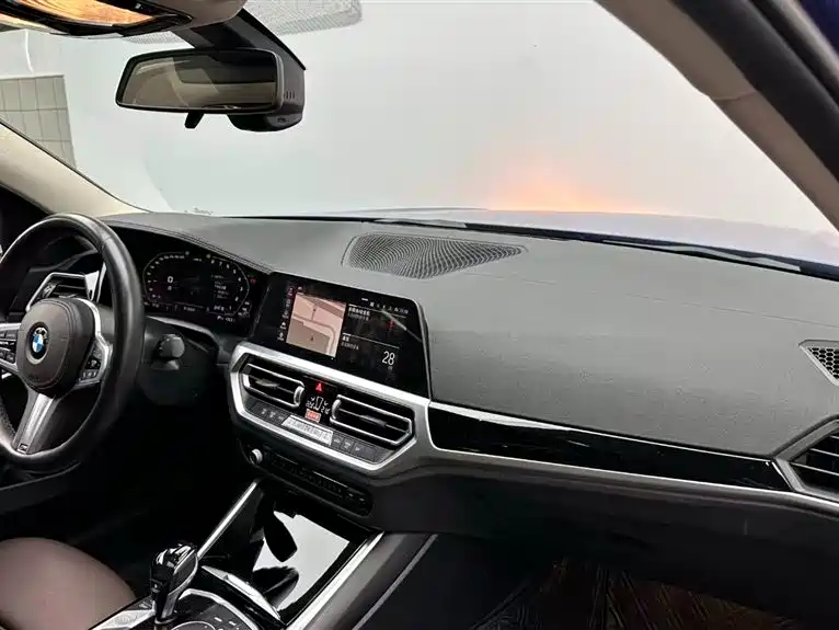 BMW 3 Series 2021 320Li M Sport Package фото 15