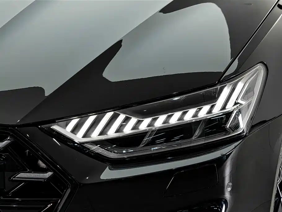 Audi A7L 2025 2024 45 TFSI quattro Black Warrior Edition
