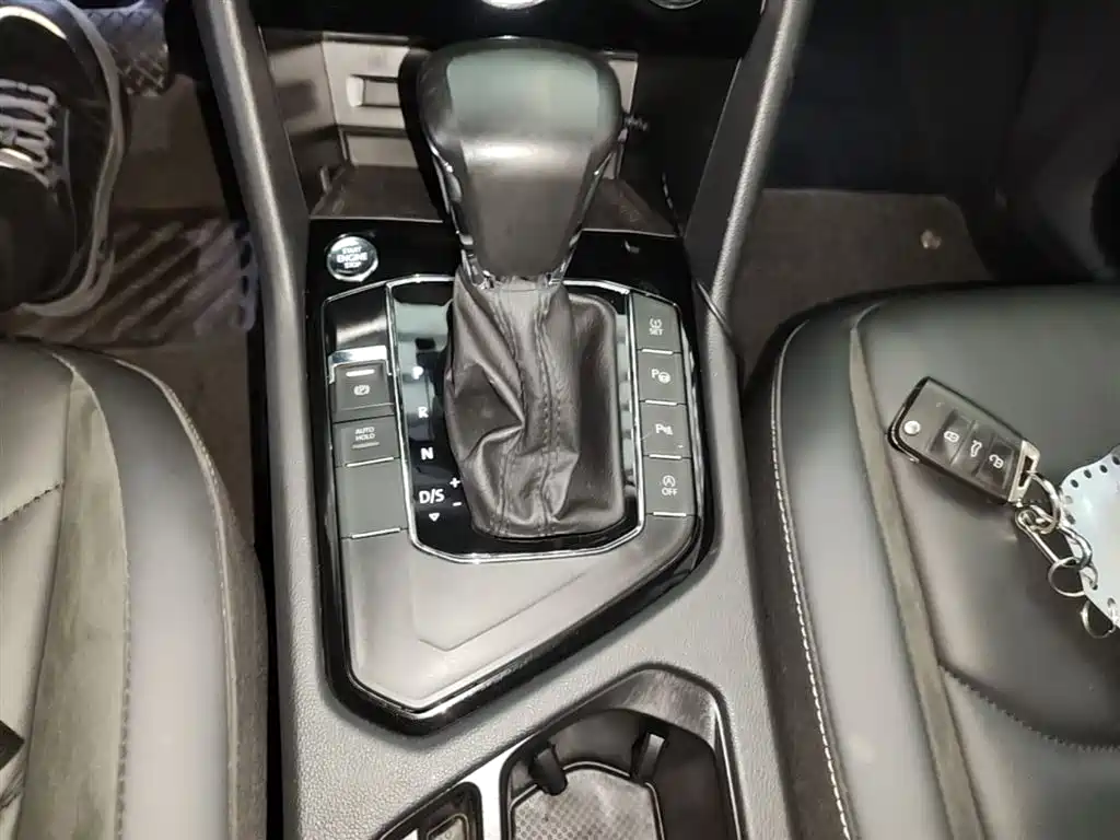 Volkswagen Tiguan L 2019 330TSI Auto 2WD Smart Luxury Edition China V фото 14
