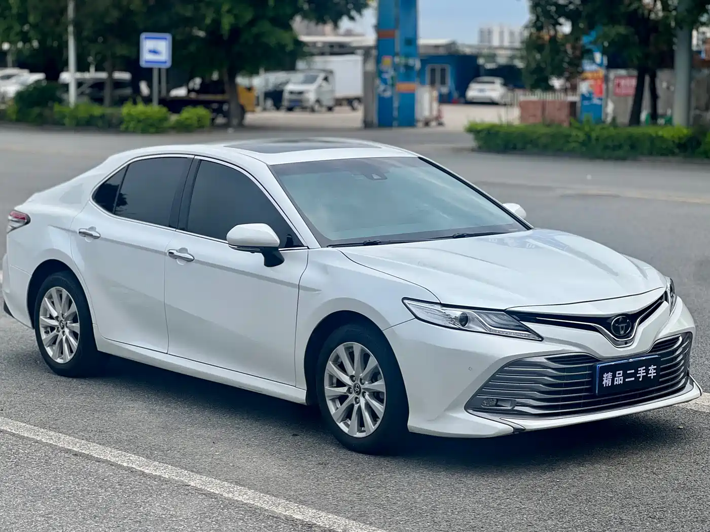 Toyota Camry 2018 2.0G Luxury Edition фото 3