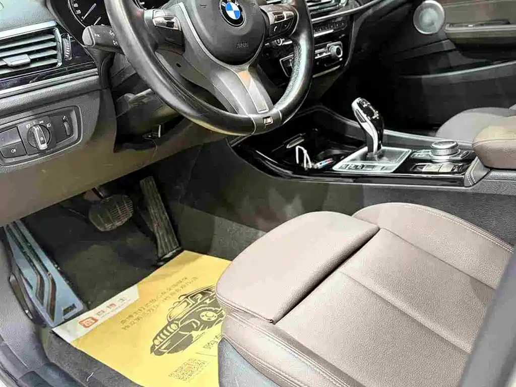 BMW 1 Series 2021 Facelift 120i M Sport Shadow Edition фото 8