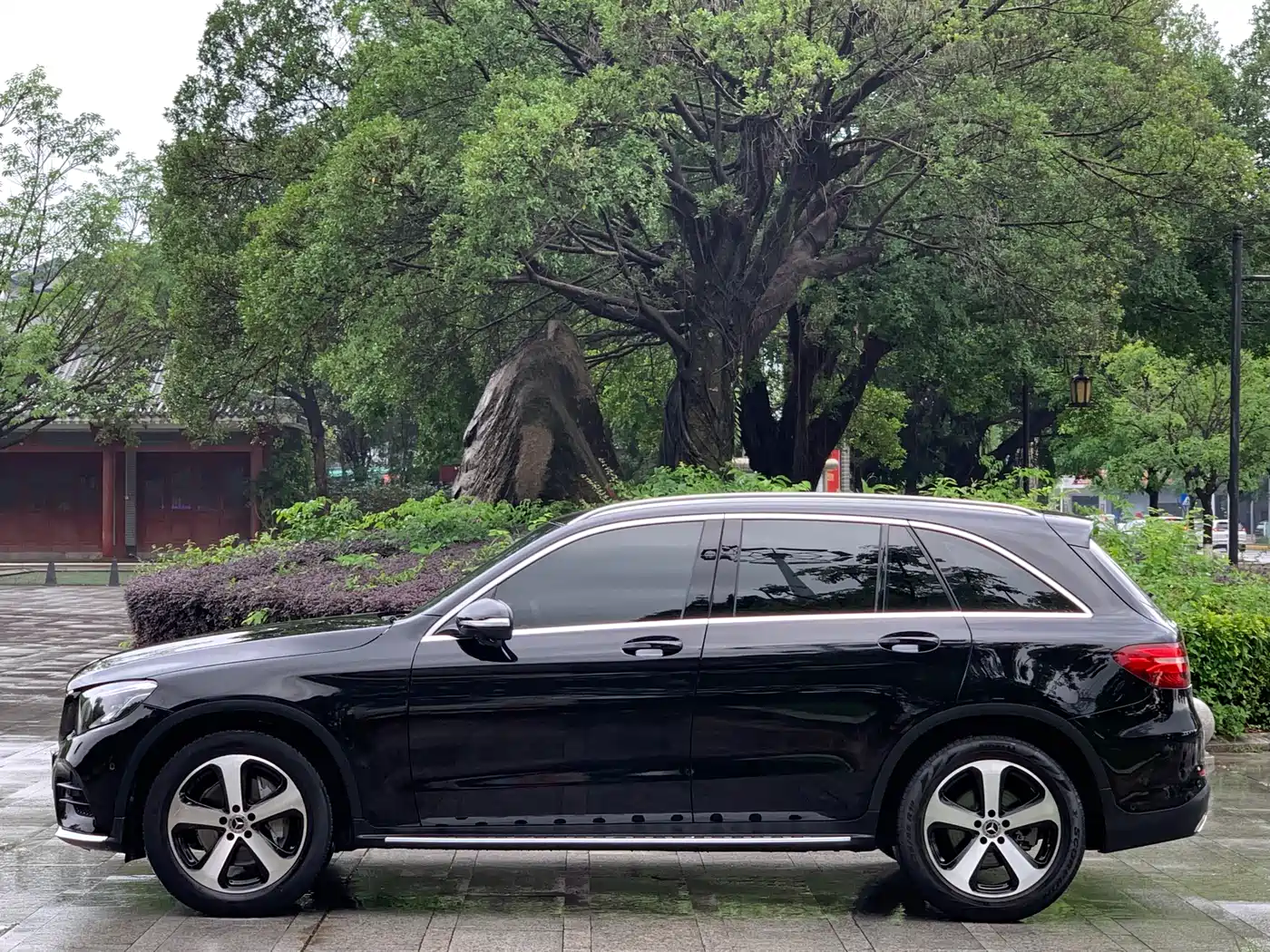Mercedes-Benz GLC 2018 GLC 260 4MATIC Luxury фото 13