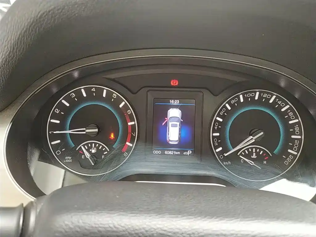 Haval H2 2015 1.5T Automatic 2WD Elite Edition фото 12