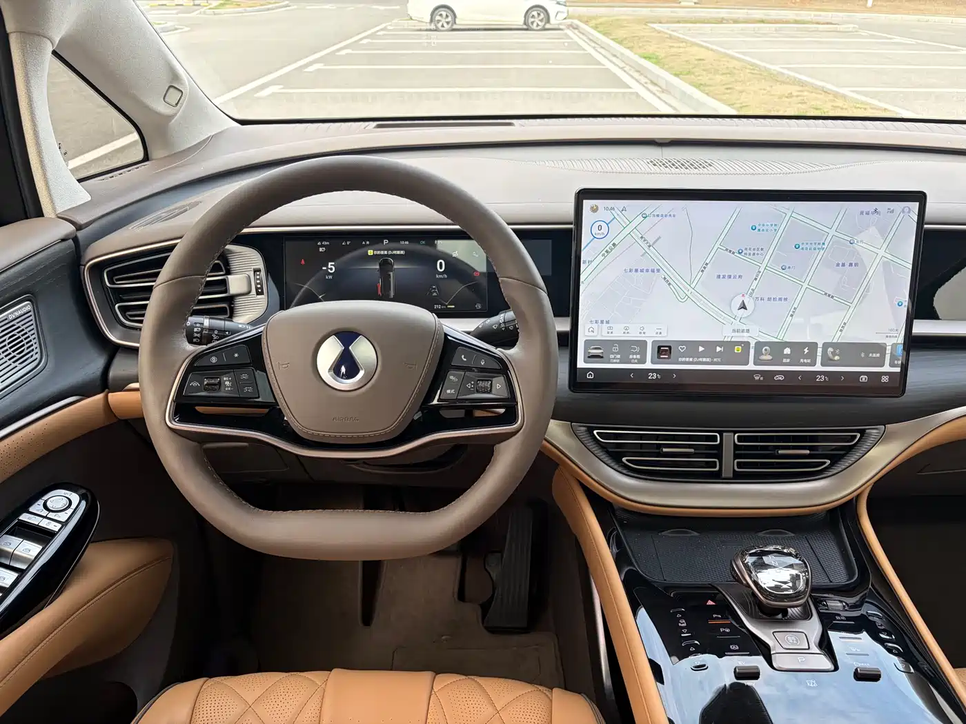 Denza D9 2022 DM-i 970 AWD Flagship фото 16