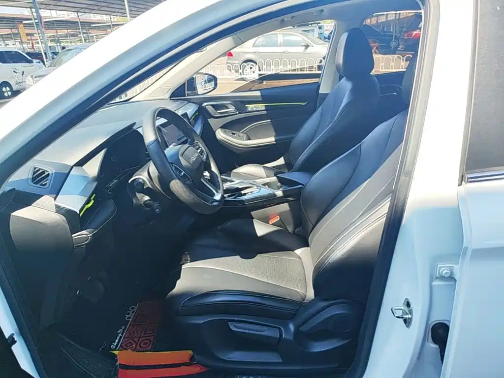 Photo 15 - Roewe i5