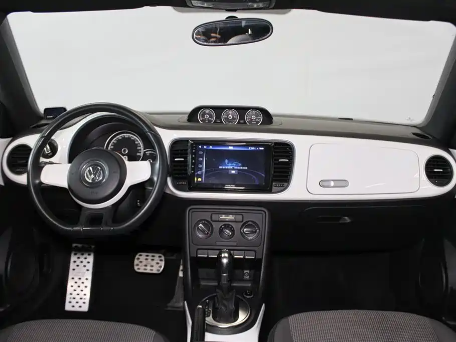 Volkswagen Beetle 2013 1.4TSI Fashion Edition фото 8
