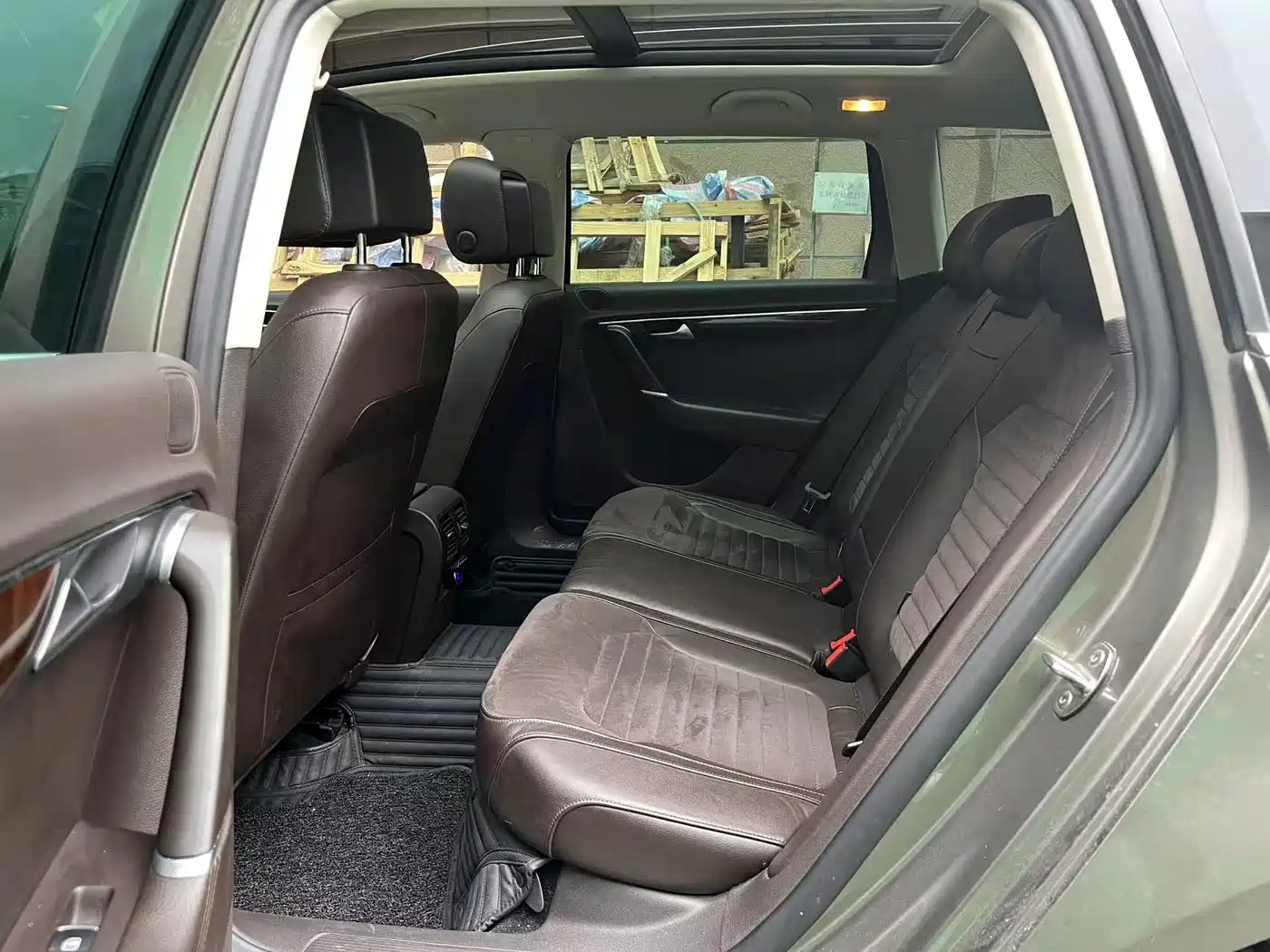 Volkswagen Magotan (Import) 2012 Wagon 2.0TSI Comfort фото 9