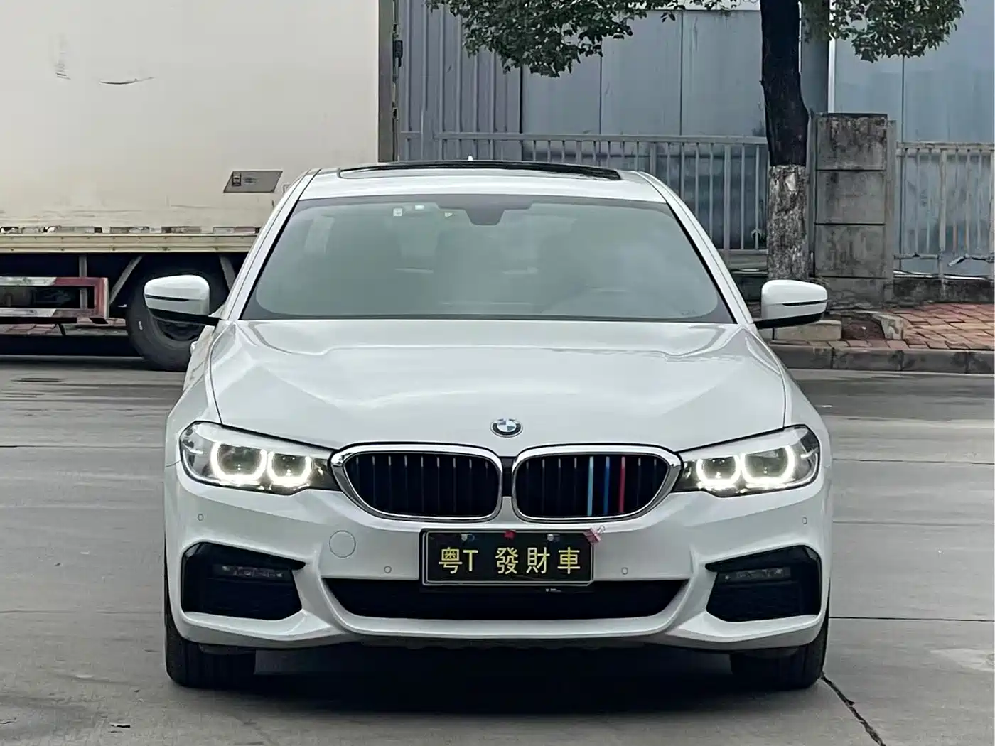 BMW 5 Series 2019 525Li M Sport Package фото 2