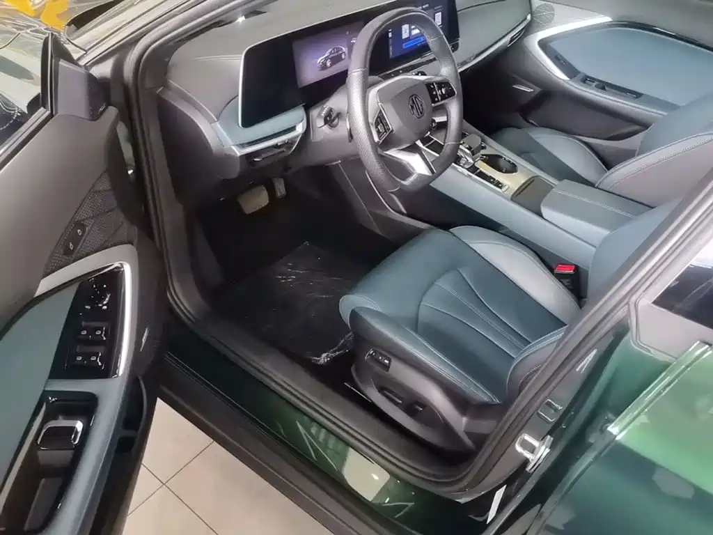 MG MG7 2025 2025 2.0T Trophy+ Super Smart Driving Edition