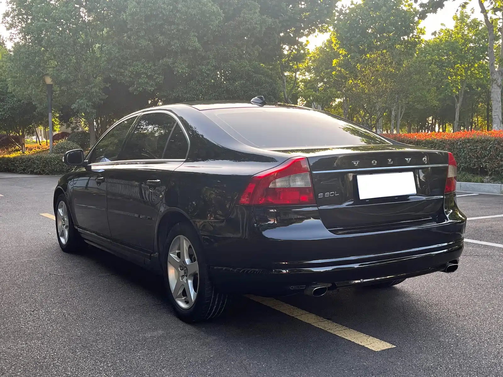 صورة 9 - Volvo S80L