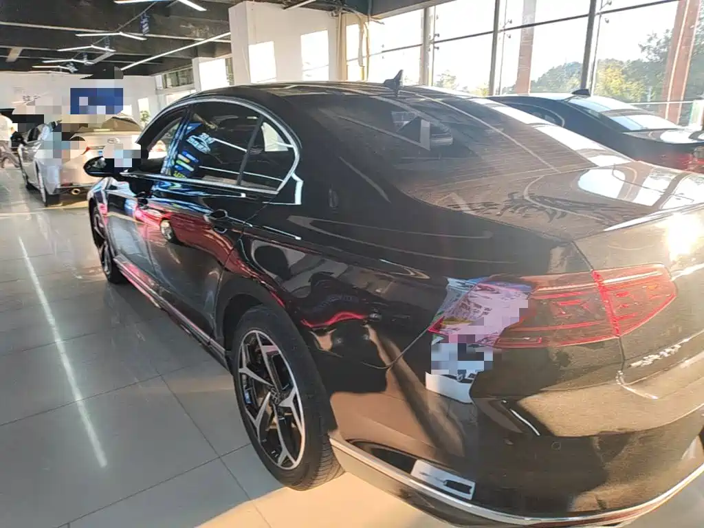 Photo 5 - Volkswagen Magotan