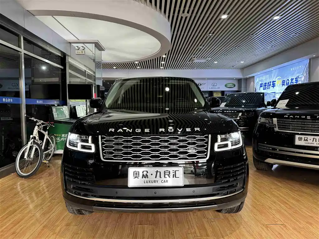 Land Rover Range Rover 2020 3.0 L6 Heritage Edition фото 2