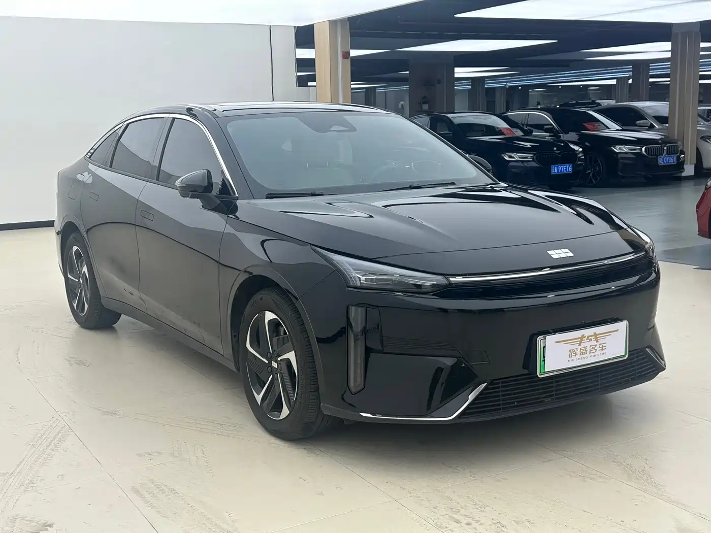 Geely Galaxy Galaxy L6 2024 125km PLUS Soaring Dragon Edition фото 11