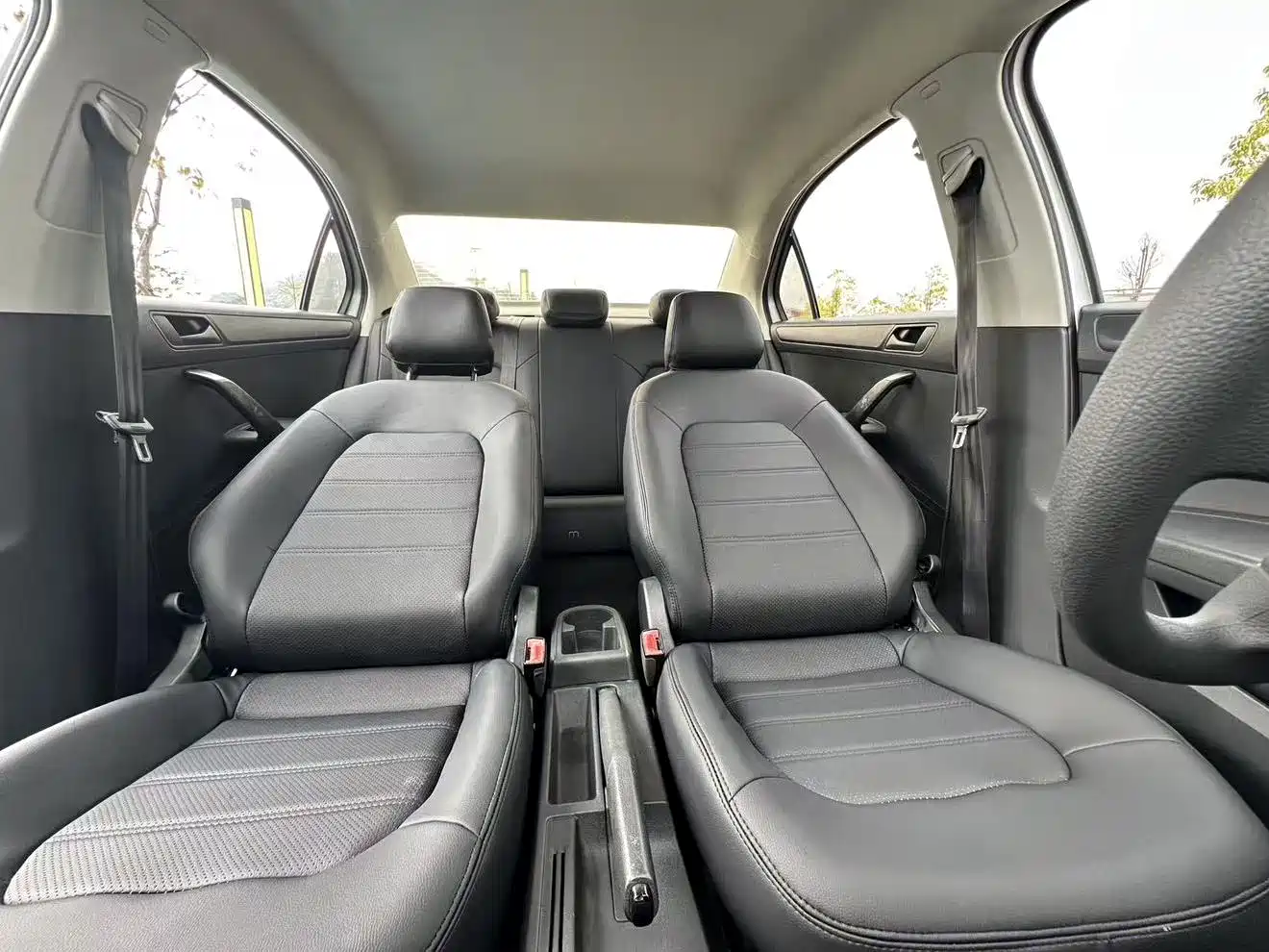 Volkswagen Santana 2013 1.6L Automatic Trend Edition фото 11