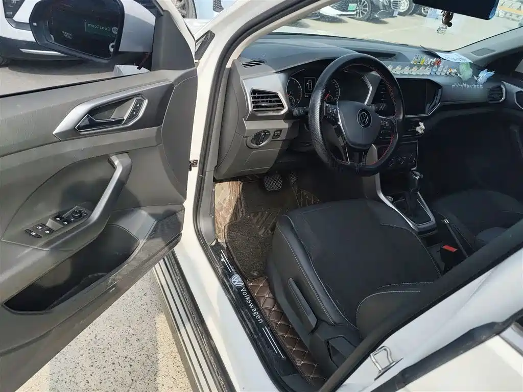 Volkswagen T-Cross 2021 1.5L Auto Comfort Edition фото 12