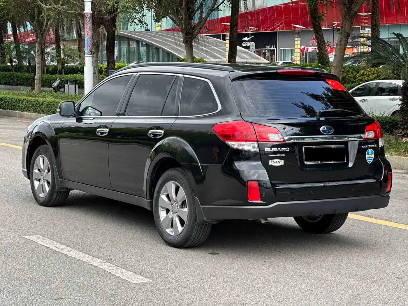 Subaru Outback 2011 2.5i Luxury Edition фото 4
