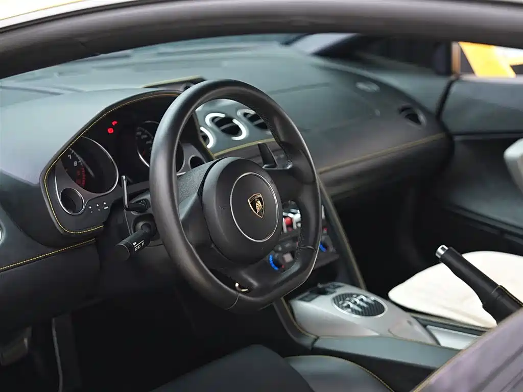 Lamborghini Gallardo 2011 Lamborghini Gallardo LP 560-4 Bicolore фото 15