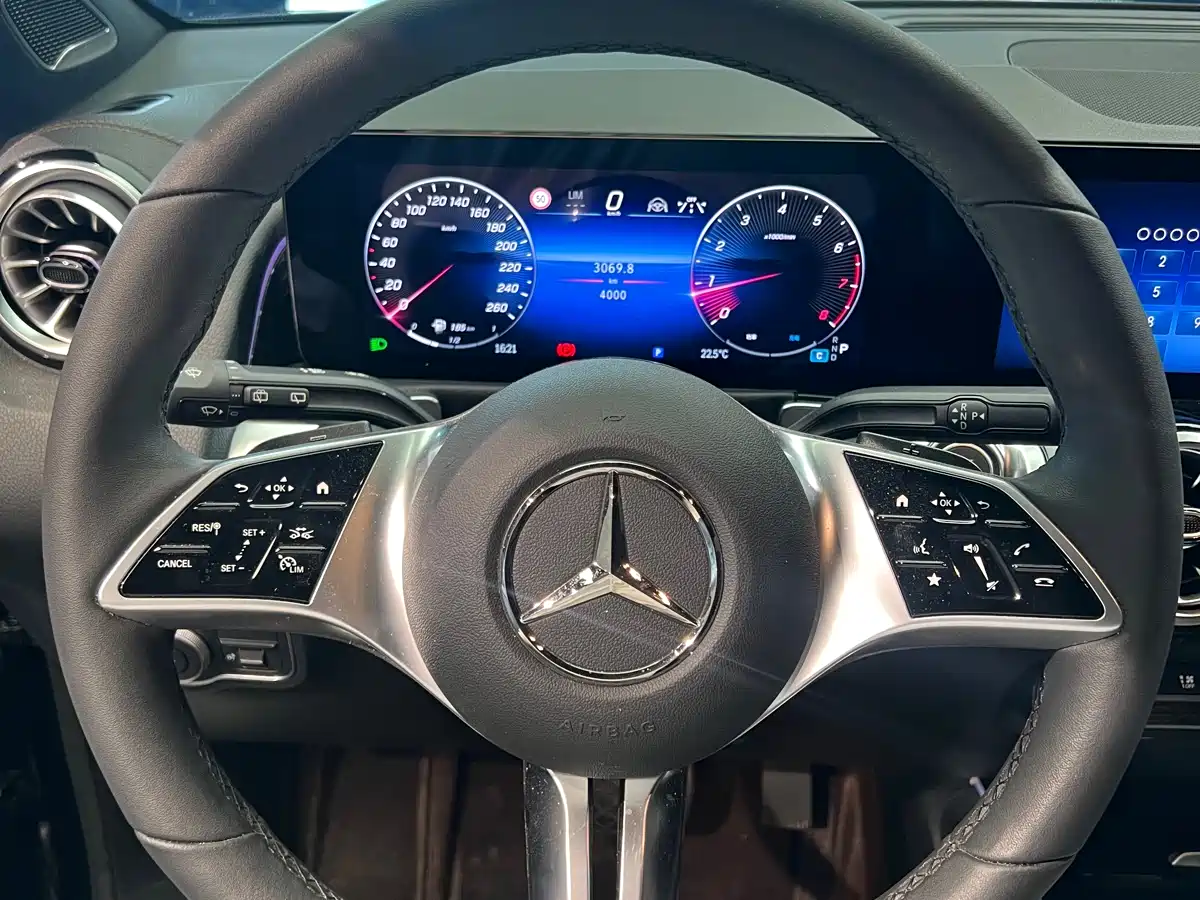 Mercedes-Benz GLB 2025 GLB 220 Dynamic фото 15