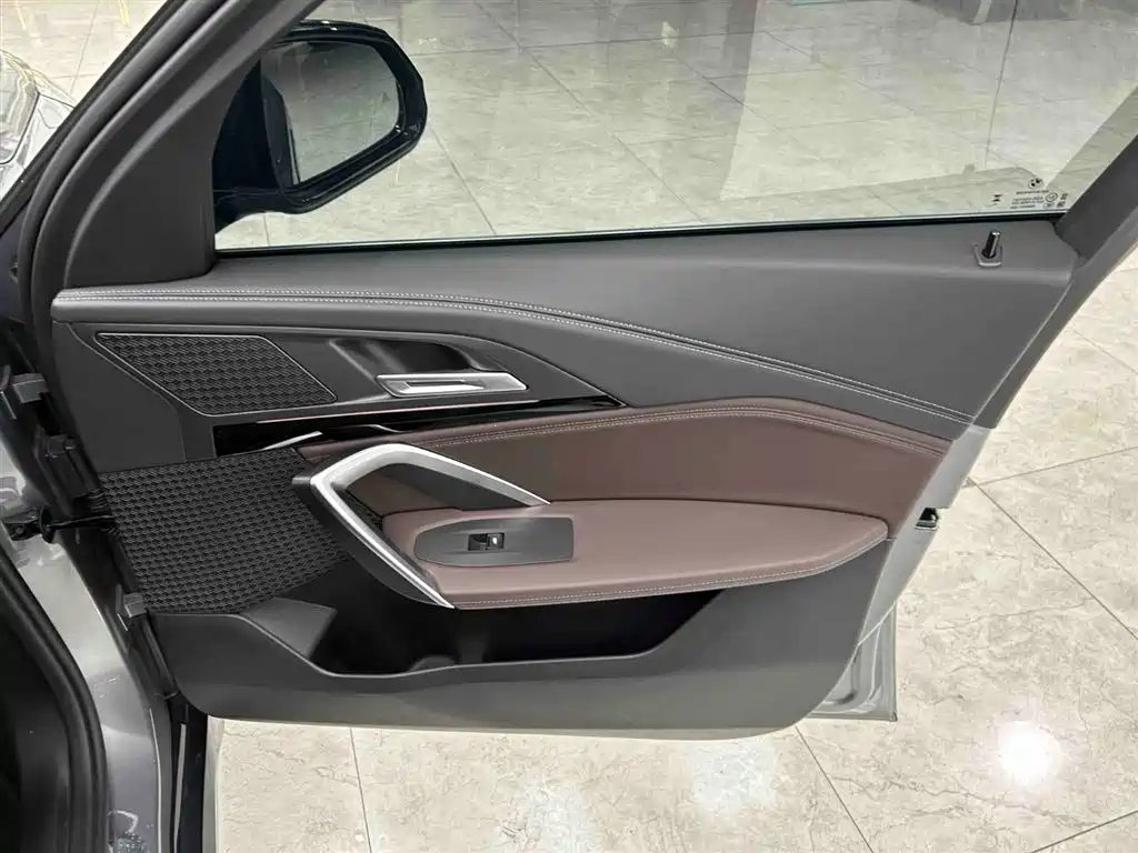 BMW X1 2023 sDrive20Li X Design Package фото 12