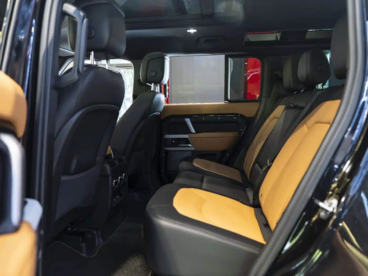 Land Rover Defender 2024 110 3.0T P400 X-DYNAMIC HSE фото 21