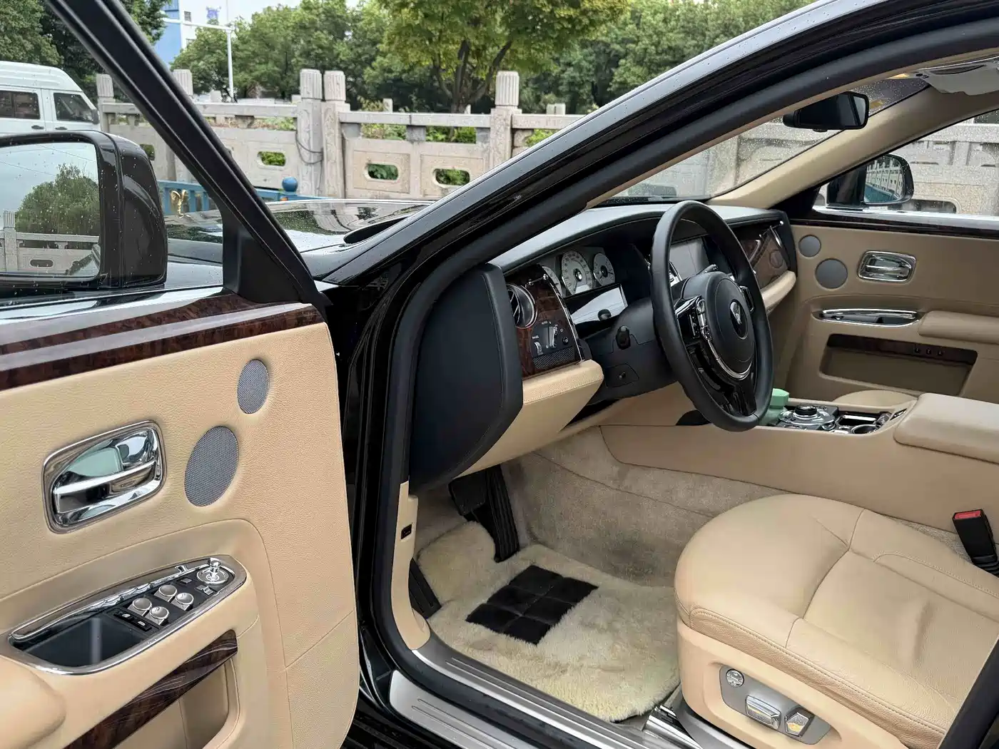 Rolls-Royce Ghost 2012 2012 6.6T Extended Version