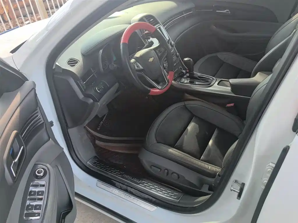 Chevrolet Malibu 2014 2.0L Automatic Luxury фото 16