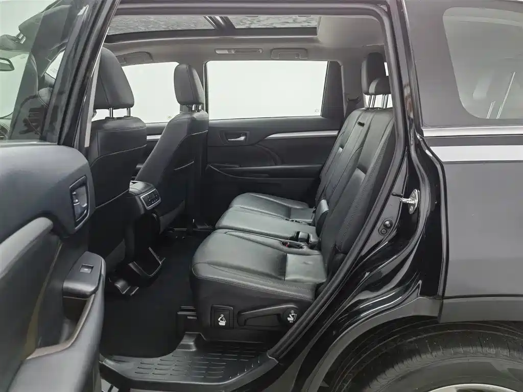 Toyota Highlander 2015 2.0T AWD Luxury Edition 7-seater фото 15