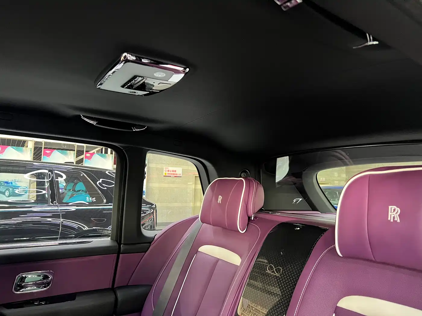 Rolls-Royce Cullinan 2026 2024 Black Badge