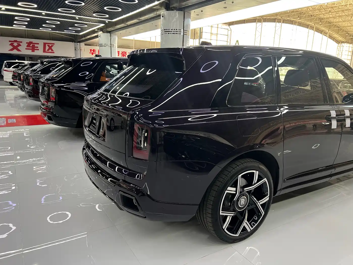 Rolls-Royce Cullinan 2026 2024 Black Badge
