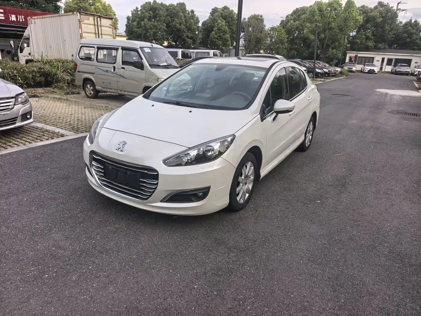 Peugeot 308 2014 Model Joy Edition Classic 1.6L Automatic Trend Style