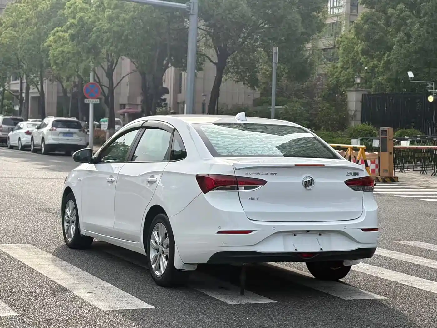 Buick Excelle 2018 15T Dual Clutch Elite (China V) фото 16