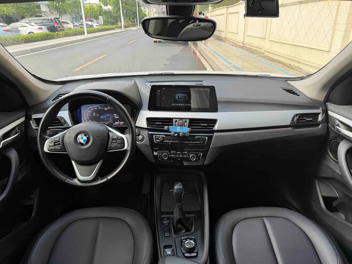 BMW X1 2018 sDrive20Li Leading Model фото 8