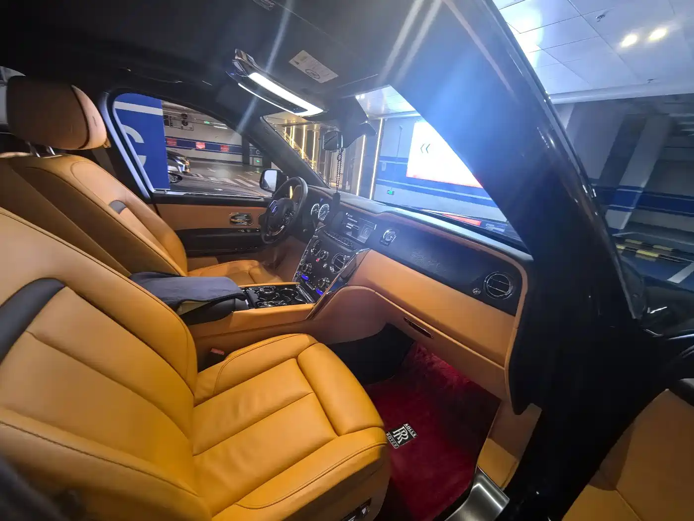 Rolls-Royce Cullinan 2020 2018 4-Seater Version