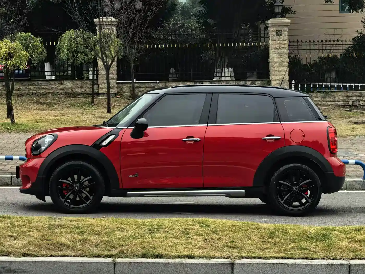 MINI COUNTRYMAN