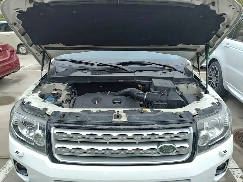 Land Rover Freelander 2 2014 2014 2.0T Si4 SE Gasoline Edition