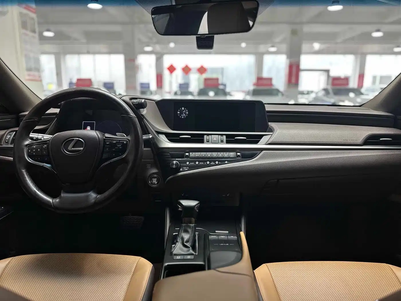 Фото 6 - Lexus ES