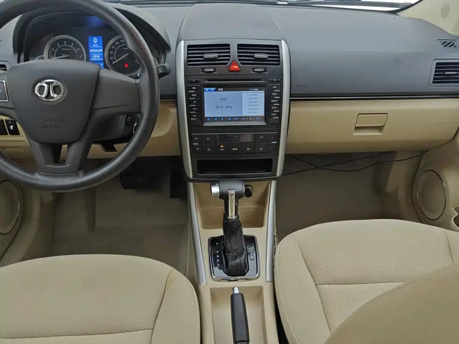 Фото 16 - BAIC E-Series