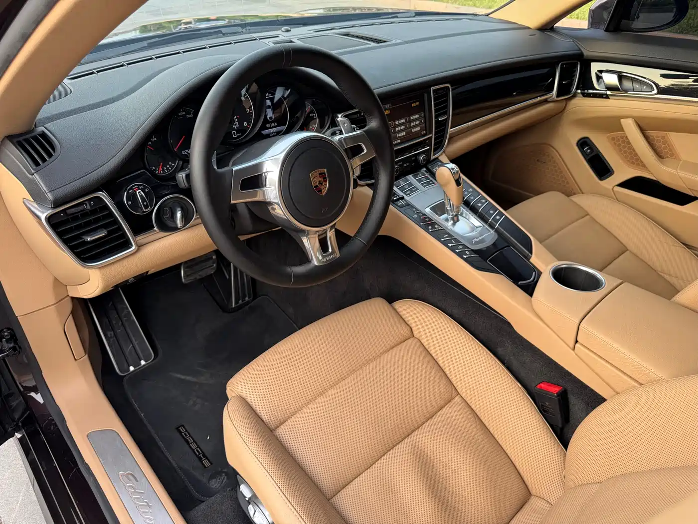 Porsche Panamera 2016 Panamera Edition 3.0T фото 9