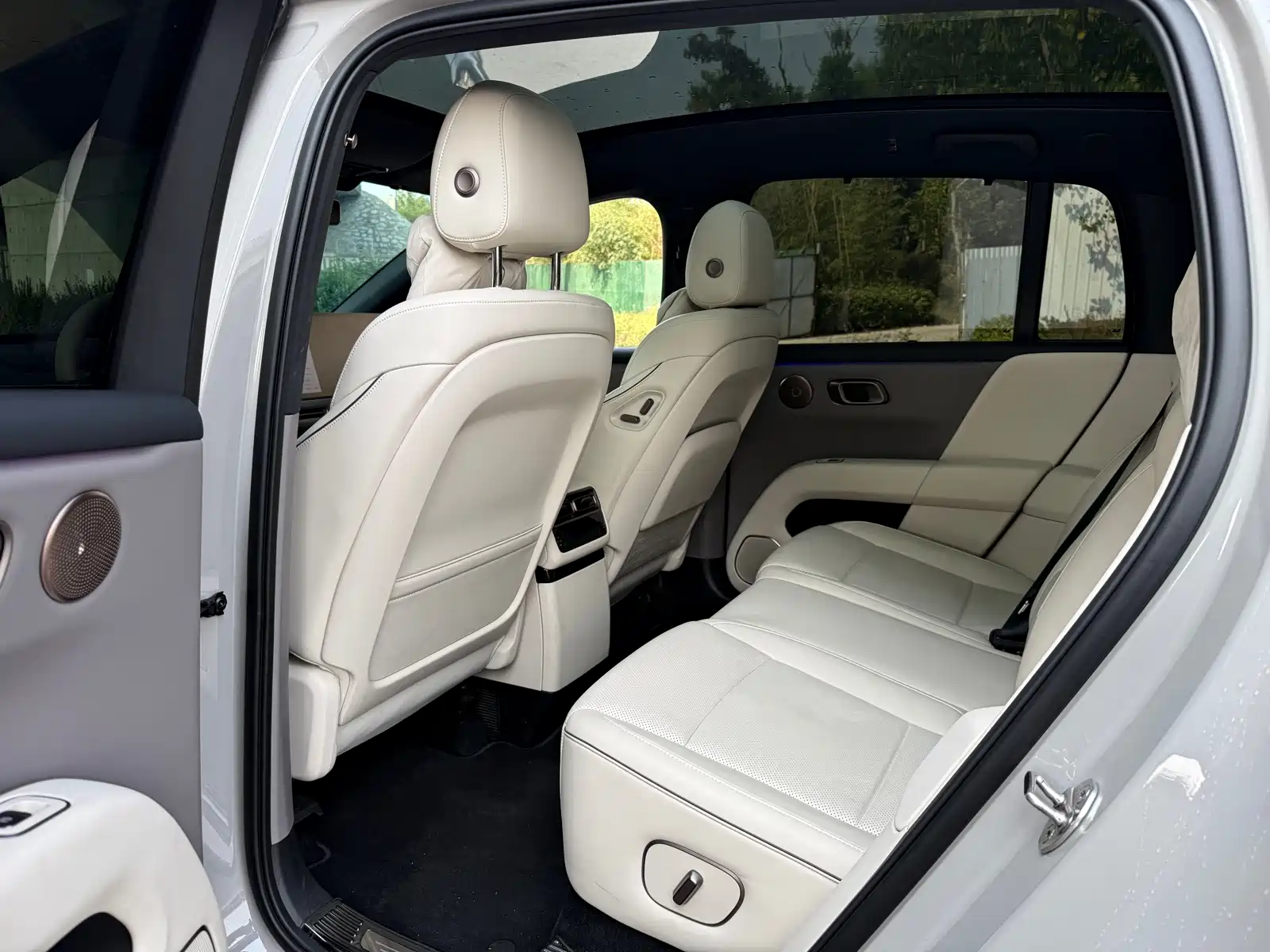 Фото 9 - Li Auto i6