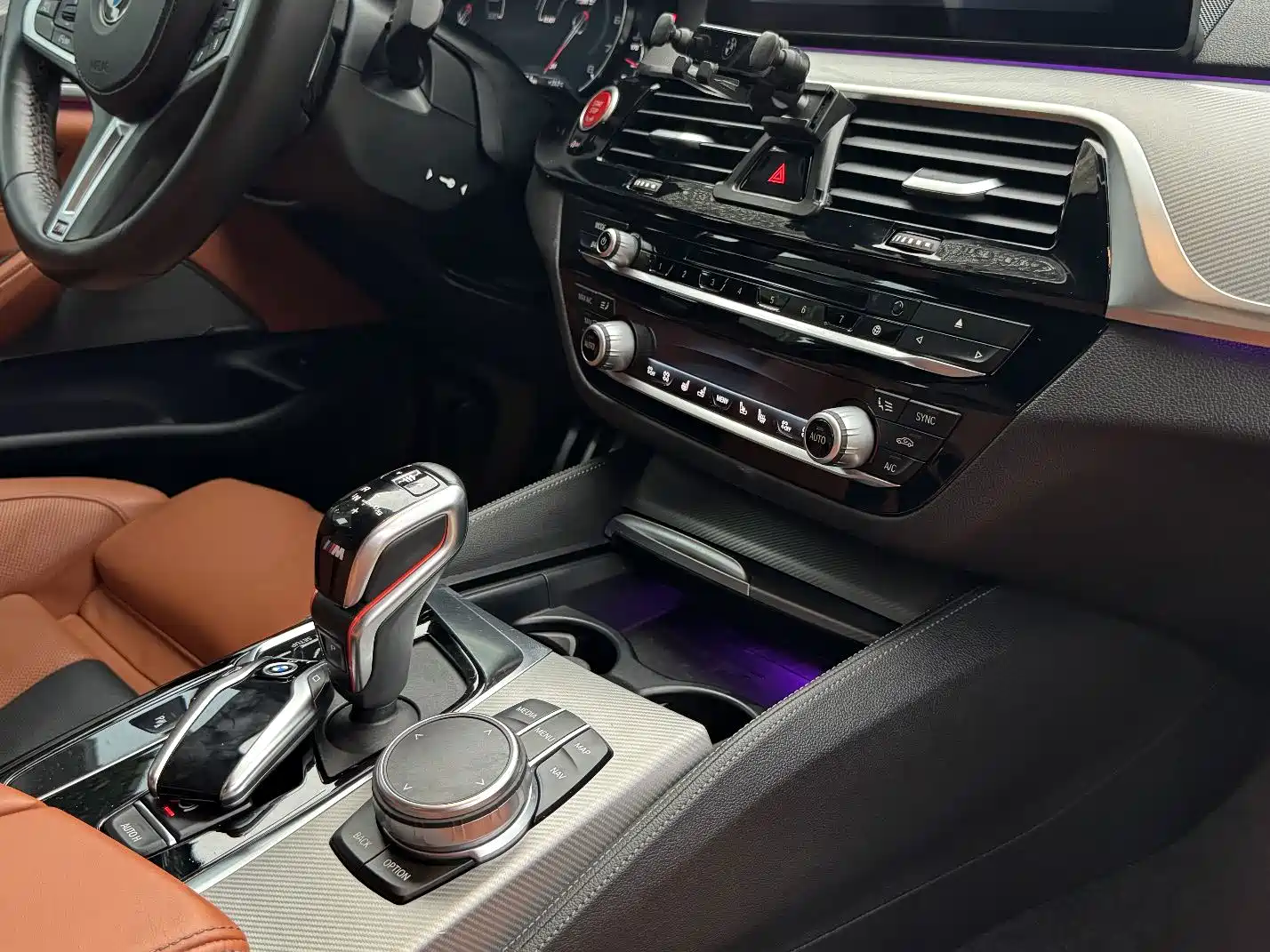 Photo 10 - BMW M5