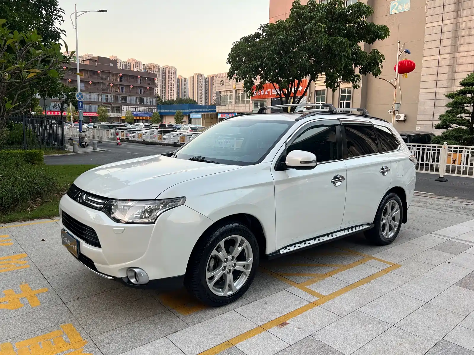صورة 3 - Mitsubishi Outlander (Import)