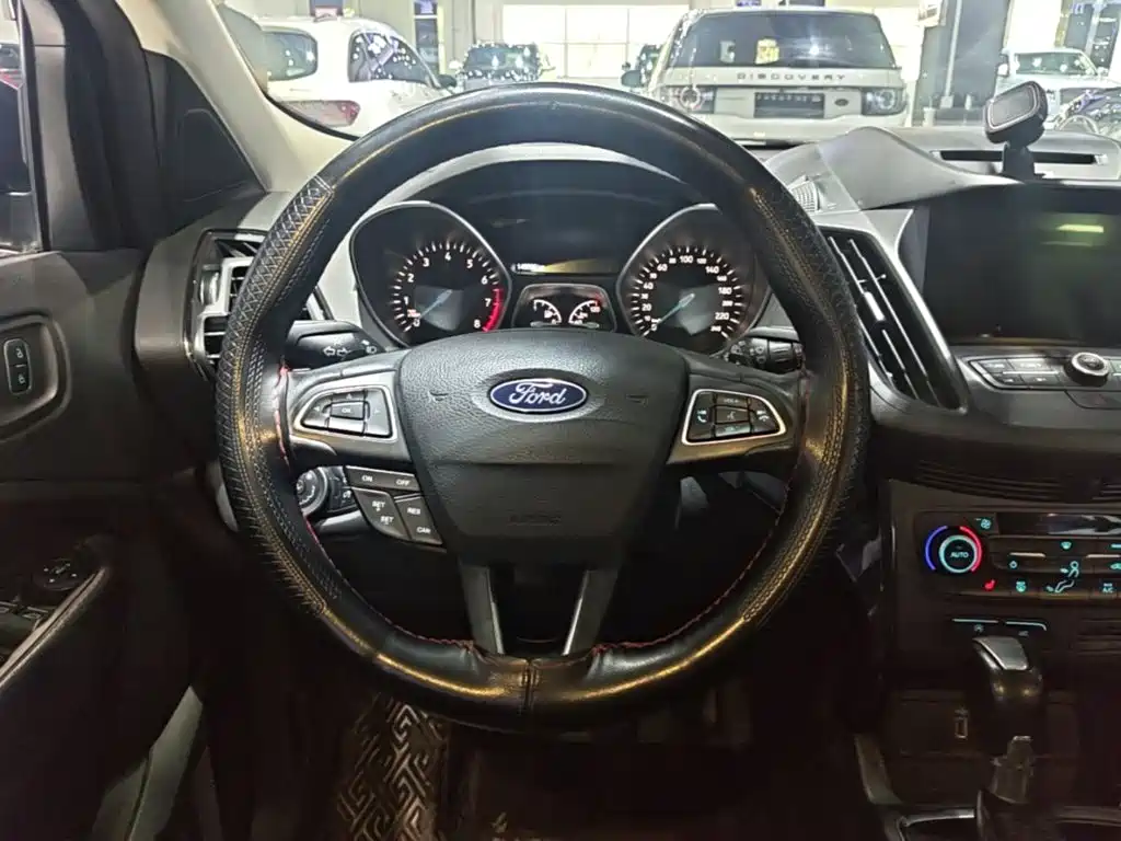 Ford Kuga 2018 2017 EcoBoost 180 2WD Luxury Wing