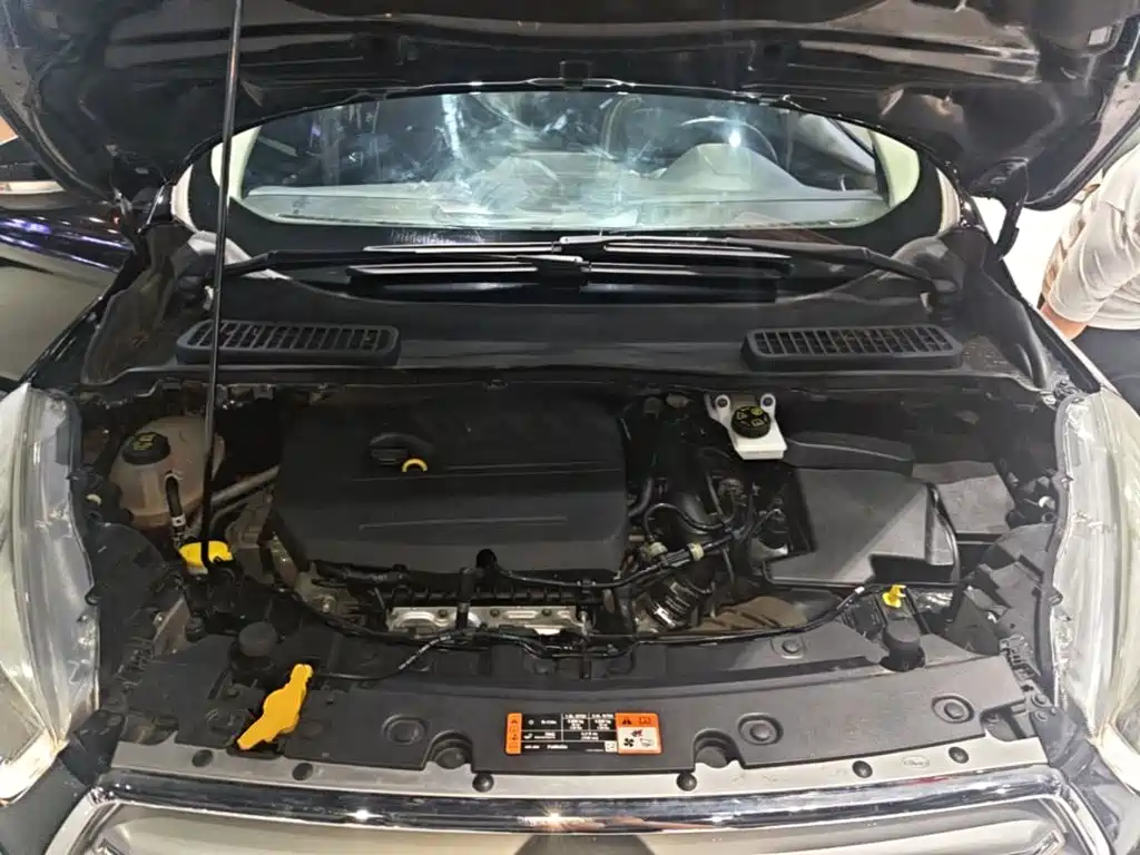 Фото 20 - Ford Kuga