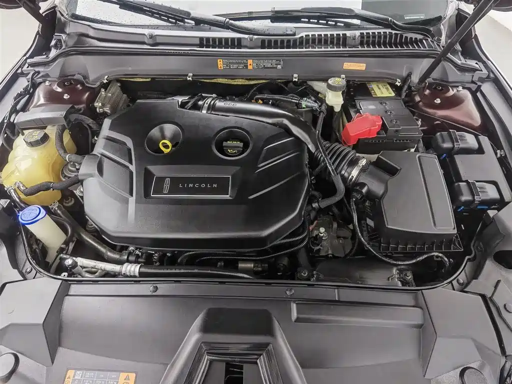 Lincoln MKZ 2018 2.0T Premium Edition фото 6