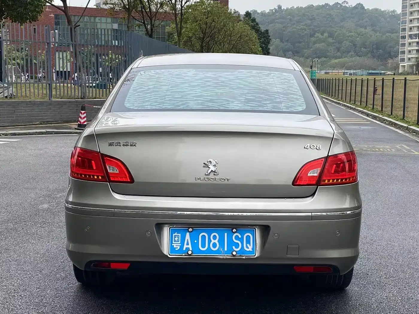 Peugeot 408 2013 2.0L Automatic Comfort Edition фото 13