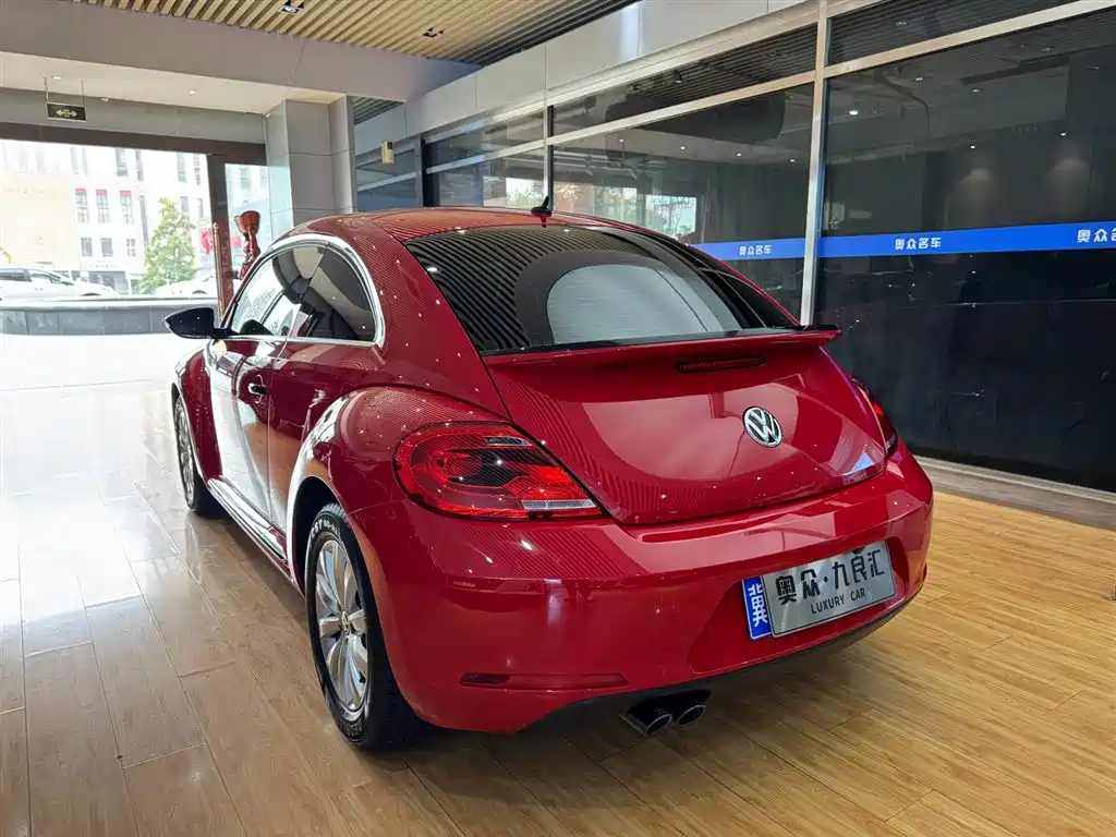 Volkswagen Beetle 2014 1.4TSI Fashion Edition фото 7